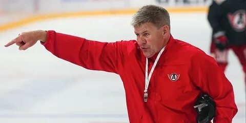 Хоккейный тренерский состав