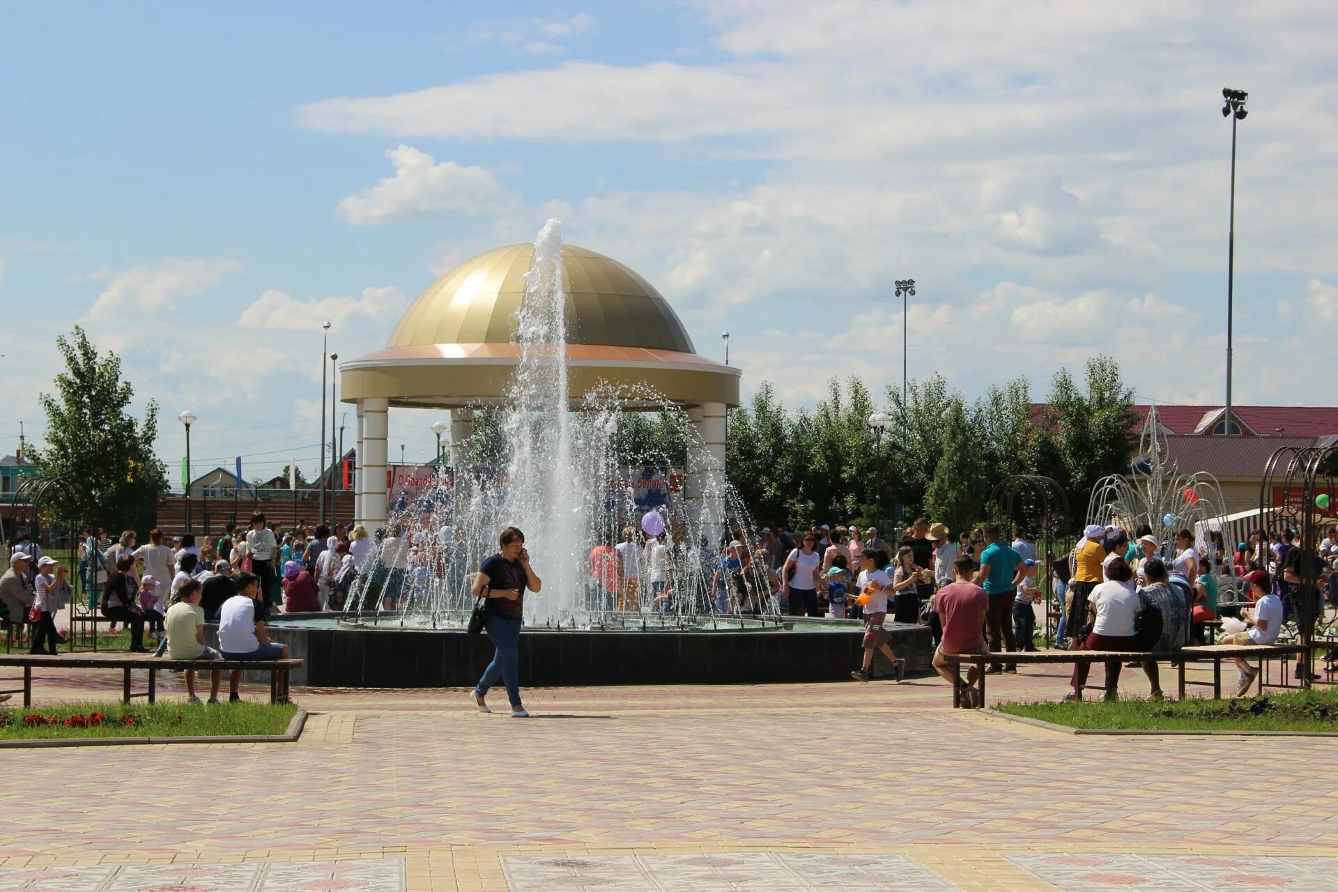 Буинск население. Центральный парк Буинск. Буинск Центральный парк новый. Молодежный парк Буинск. Буинск красивые места.