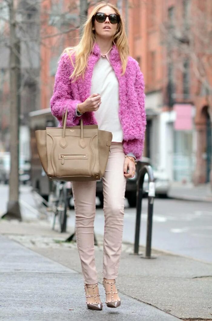 Образы с розовой курткой. Образы с ярко розовой курткой. Розовая кожаная куртка.