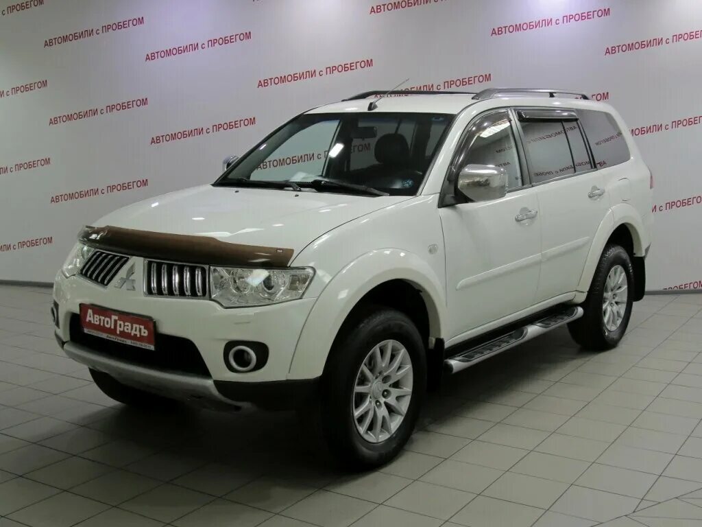 Mitsubishi Pajero Sport 2 178 л. с.. Pajero Sport 2010. Mitsubishi Pajero Sport внедорожник белый 2012. Mitsubishi Pajero Sport 2010 года. Митсубиси паджеро купить бу в россии