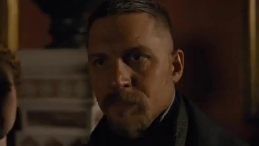 Jessie buckley tom hardy. Машина. Том холландер. Taboo 4. Taboo 4.