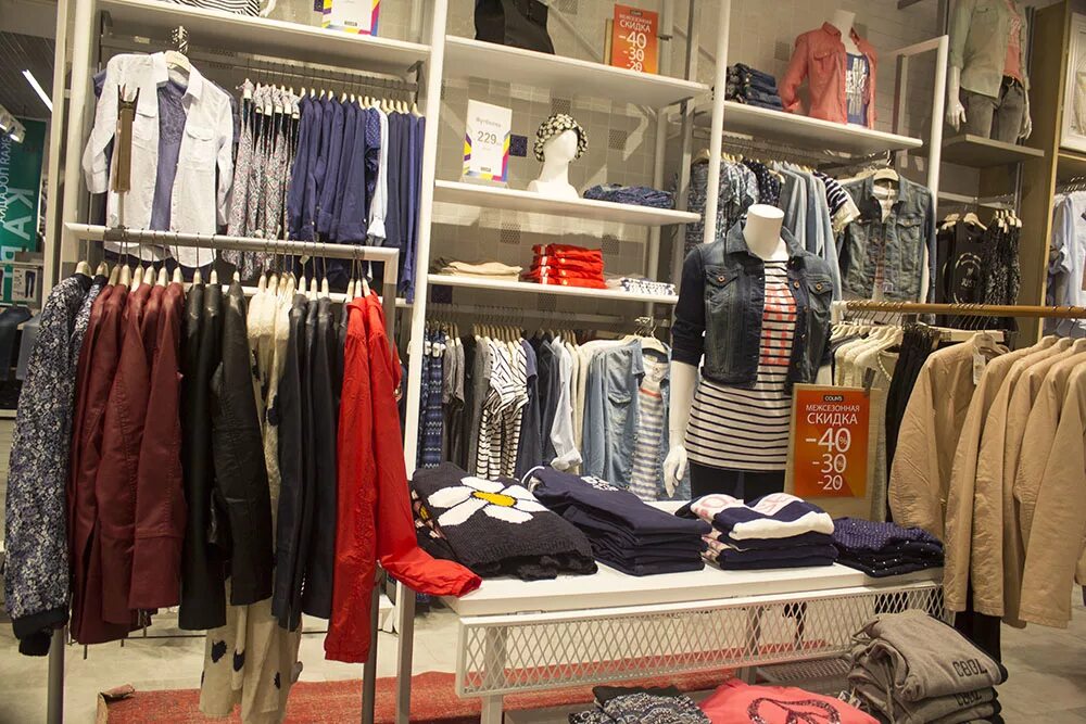 Невский просп. Collins одежда интернет магазин. Коллинз одежда спб. Магазин одежды colin's. Коллинз магазины в спб.