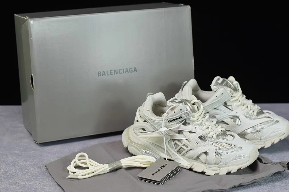 Balenciaga track 2. Balenciaga track 2 White. Balenciaga Sneaker track 2. Balenciaga track 2 led. White tracks