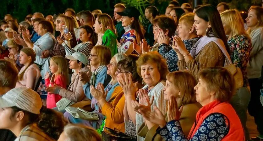 Концерт у филармонии тамбов. Детская филармония новый год. Фото тамбовской филармонии. Концерт у филармонии тамбов. Африканцы концерт.