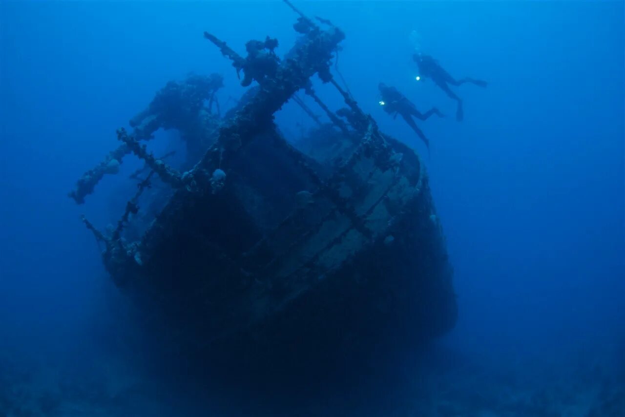 Сс море. Шарм-Эль-Шейх дайвинг корабль затонувший Тистлегорм. Тистельгорм затонувший корабль. Шарм Эль Шейх затонувший корабль Тистлегорм. SS Thistlegorm затонувшие корабли.