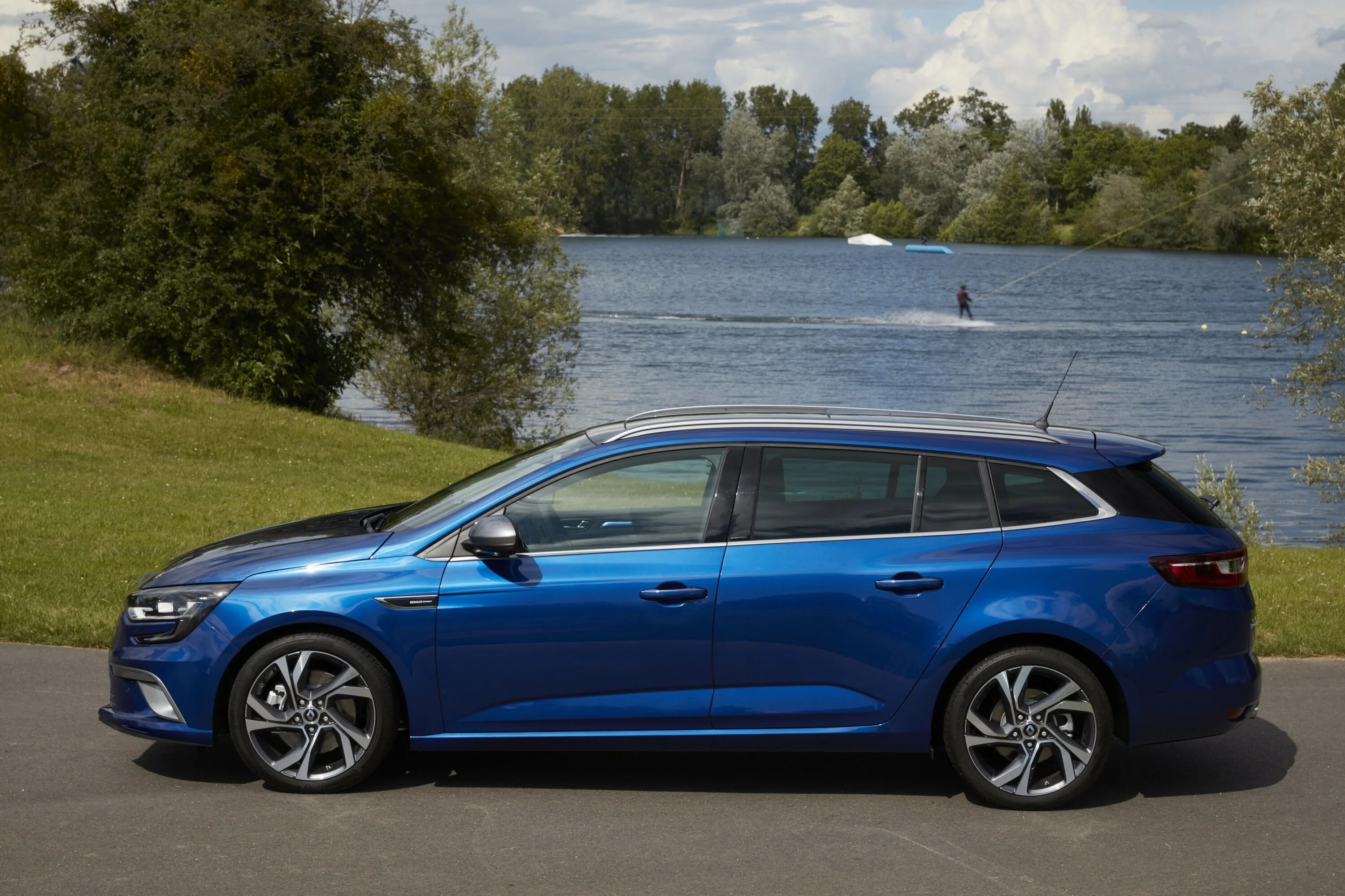 Renault Megane 4 универсал. Renault Megane 2017 универсал. Renault Megane 2019 универсал. Renault Megane 2018 универсал. Рено универсал 2019