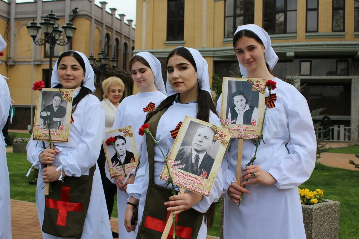 Госпиталь кисловодск. Военный госпиталь Кисловодск. Госпиталь в Кисловодске в годы войны. Госпиталь Кисловодск врачи. Госпиталь в Кисловодске для пограничников.