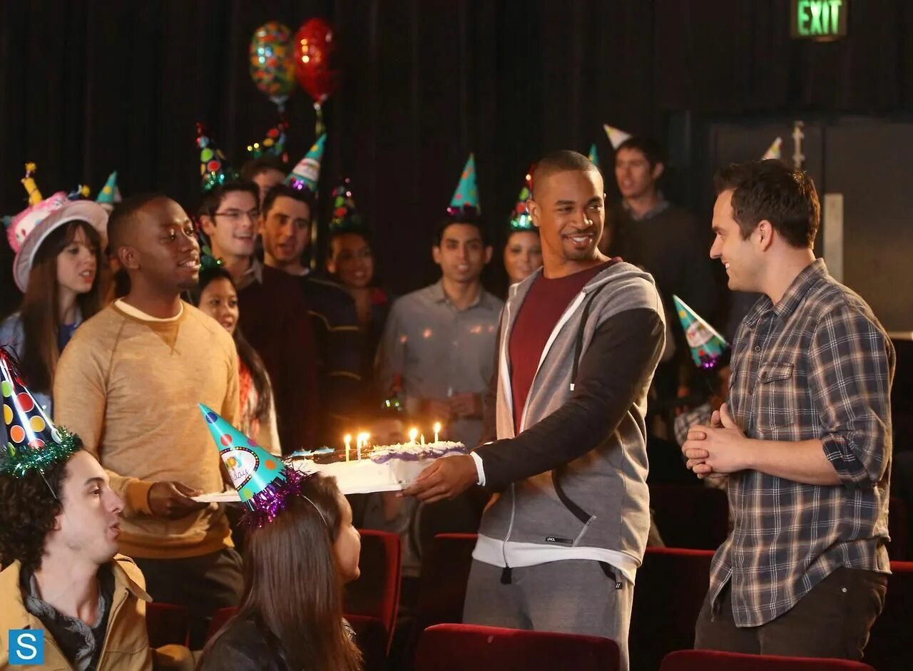 Новенькая 3 8. Новенькая 3 8. Ник и джесс новенькая. Ханна саймон новенькая. Новенькая 3 8.