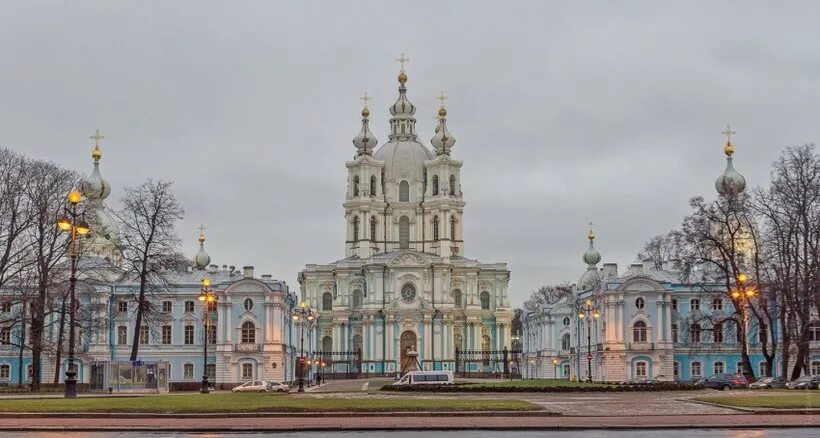 Ансамбль смольного монастыря. Дж кваренги смольный институт. Монастырь санкт-петербург женский смольный новодевичий. Смольный монастырь растрелли. Смольный год постройки.