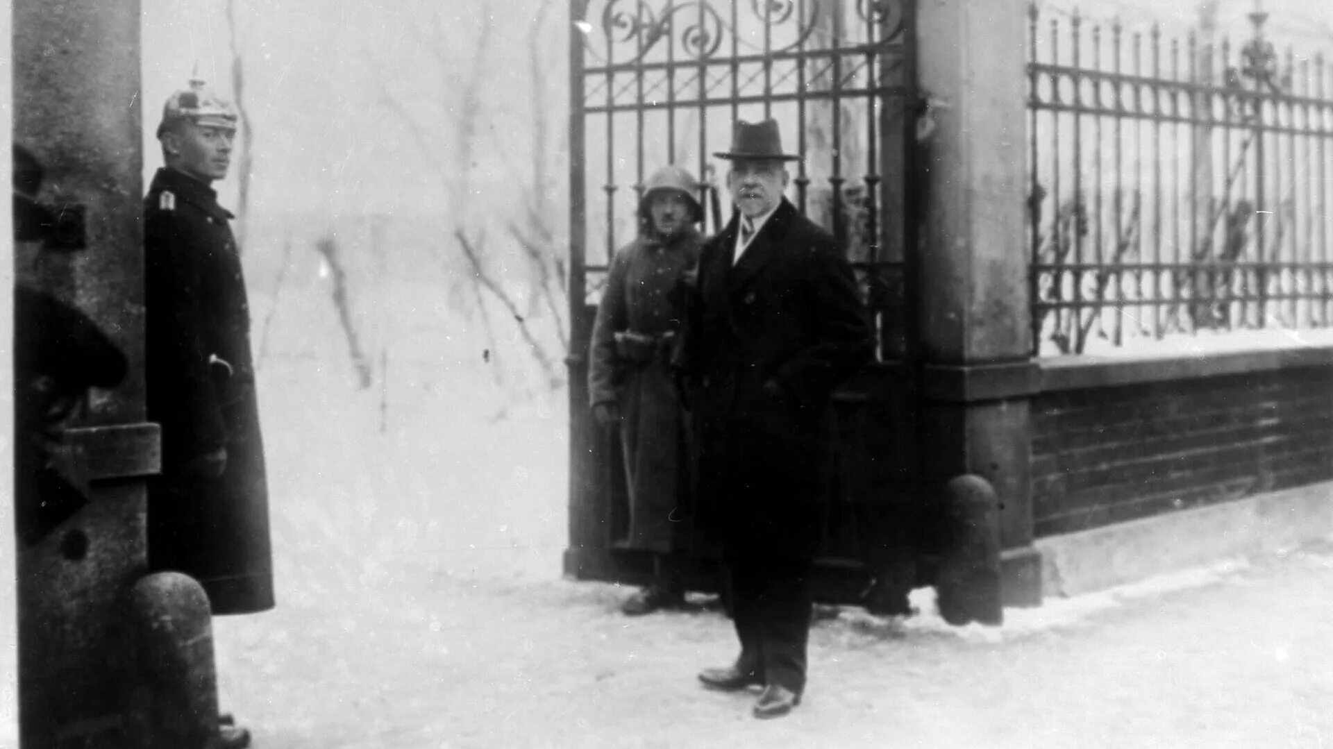 Что случилось с соколовым после войны. Мюнхен Германия 20 декабря 1924 год. Фото Гитлера 20 декабря 1924 года.