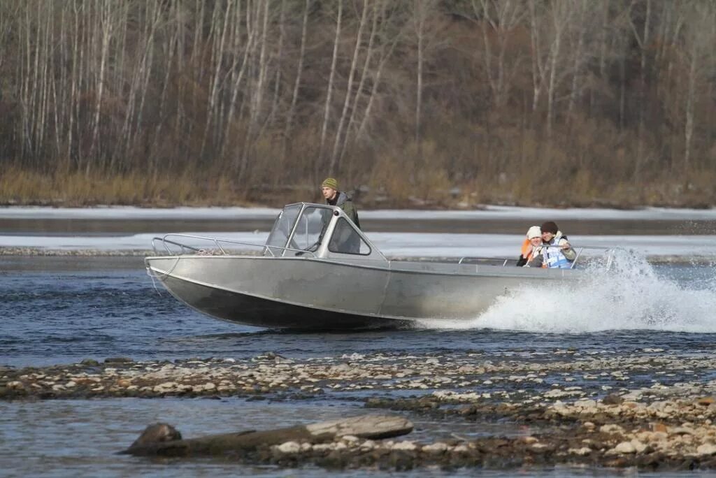 Алюминиевые лодки водометы. Лотка 380 пвх под водомет. Катер ирбис водомет. Водометный катер росомаха. Лодка алюминиевая водометная гризли.