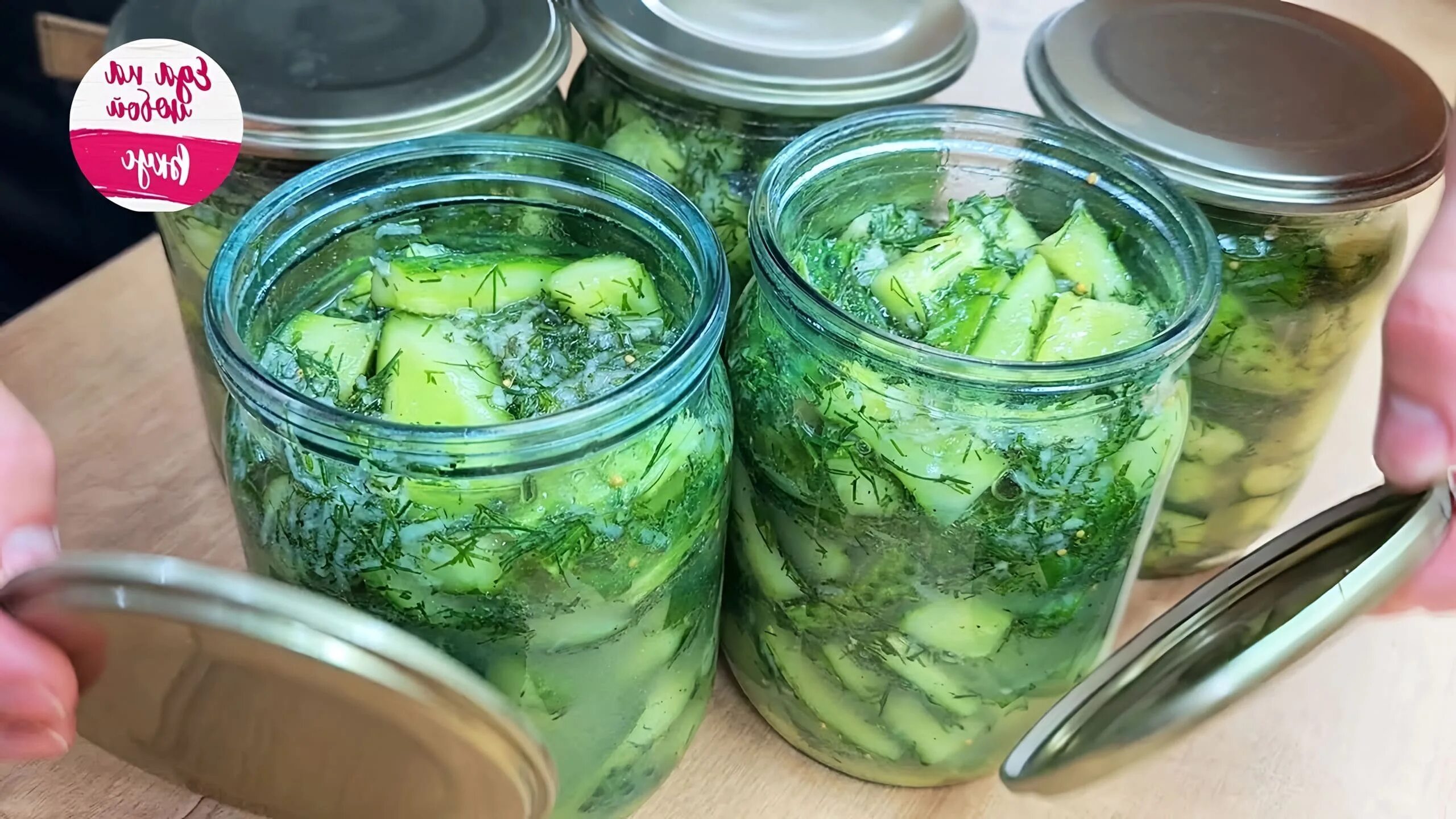 Огурцы нарезанные на зиму самый вкусный рецепт. Салаты из огурцов на зиму самые. огурцы брусочками на зиму. салаты из огурцов на зиму самые вкусные без стерилизации. салат из огурцов на зиму без стерилизации.