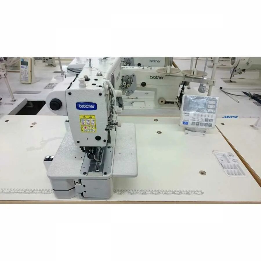 Brother zu2-b685. Brother he. Brother he-800b-2. Brother he. Петельная машинка brother he-800b-2.