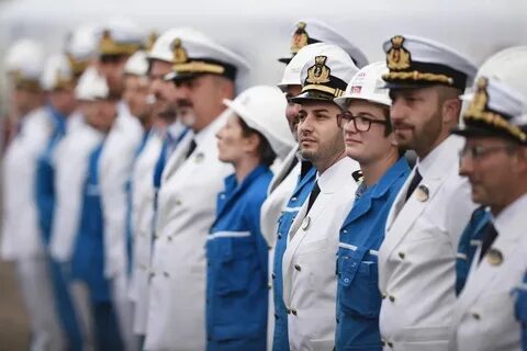 Сколько экипажей на корабле