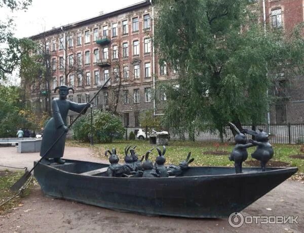 Мазай красноярск. Дед мазай и зайцы музеон. Скульптура дед мазай абакан. Мазай красноярск. Недострой мазай красноярск.