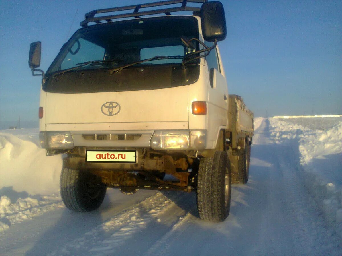 Дром грузовики 4. Тойота Дюна 4 ВД. Toyota Dyna 1997. Тойота Тойоайс 4вд грузовик. Тойота Дюна 4х4 1995 года.