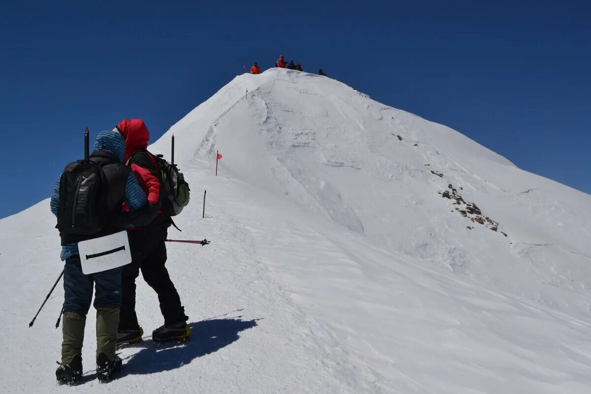Подъем на эльбрус. Эльбрус пик. «восхождение на олимп» (1991). Эльбрус пик. Восхождение на эльбрус.