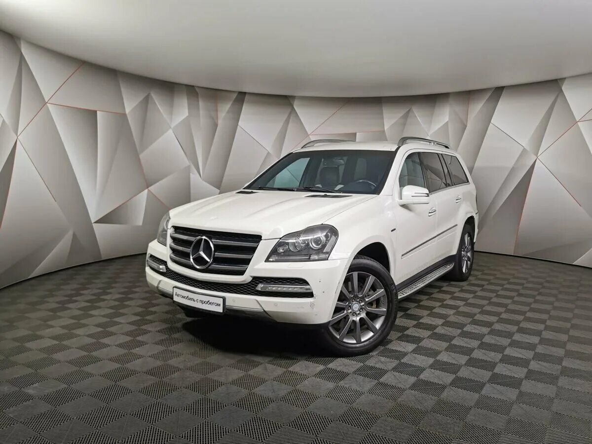 Gl дизель. Mercedes Benz gl 350 2011. Мерседес gl 2011 года. Мерседес gl 350 белый. Mercedes gl Рестайлинг.