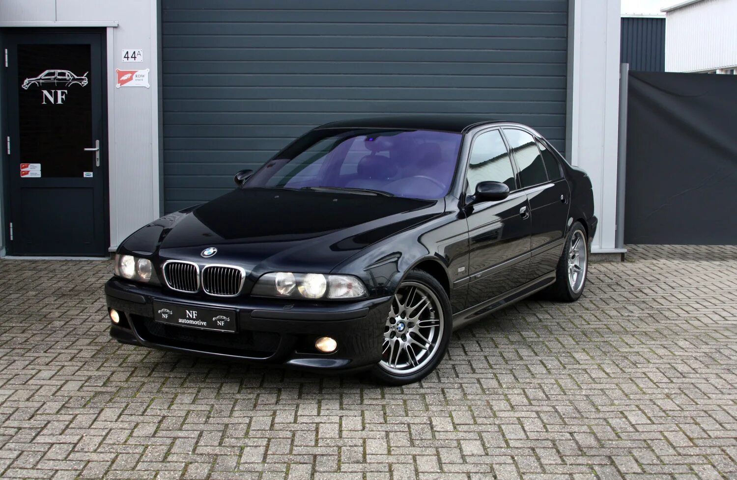 БМВ е39 черная. BMW 5 е39. BMW m5 e39 кузова. BMW m5 e39 2000. Е39 м купить