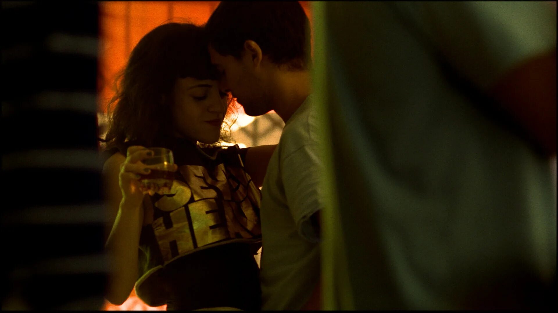 шесть раз (2012) 6. шесть раз (2012) 6. шесть раз (2012) 6. 1. кадры из фильма шесть раз.