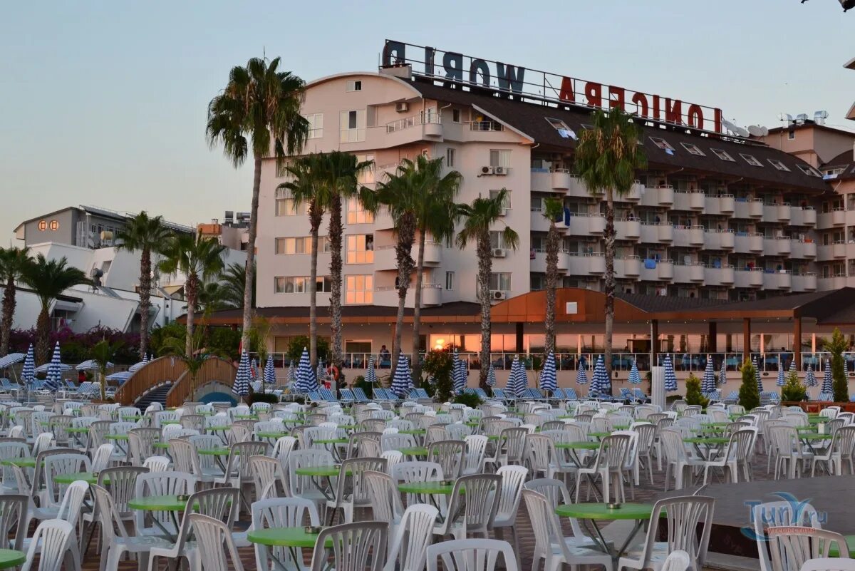 Лонисера отели рядом. Лонисера сити 3 алания. lonicera world hotel 4. lonicera city 3 турция алания.