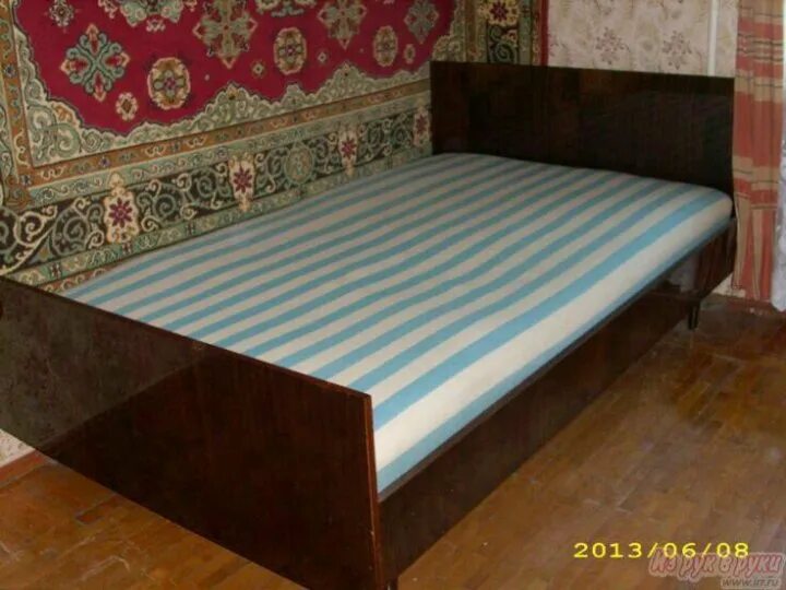 Боковины от кровати железные. Кровать 1м 20 см. Кровать фиеста 140х200 бтс. Кровати корона параллель. Старая двухместная кровать.