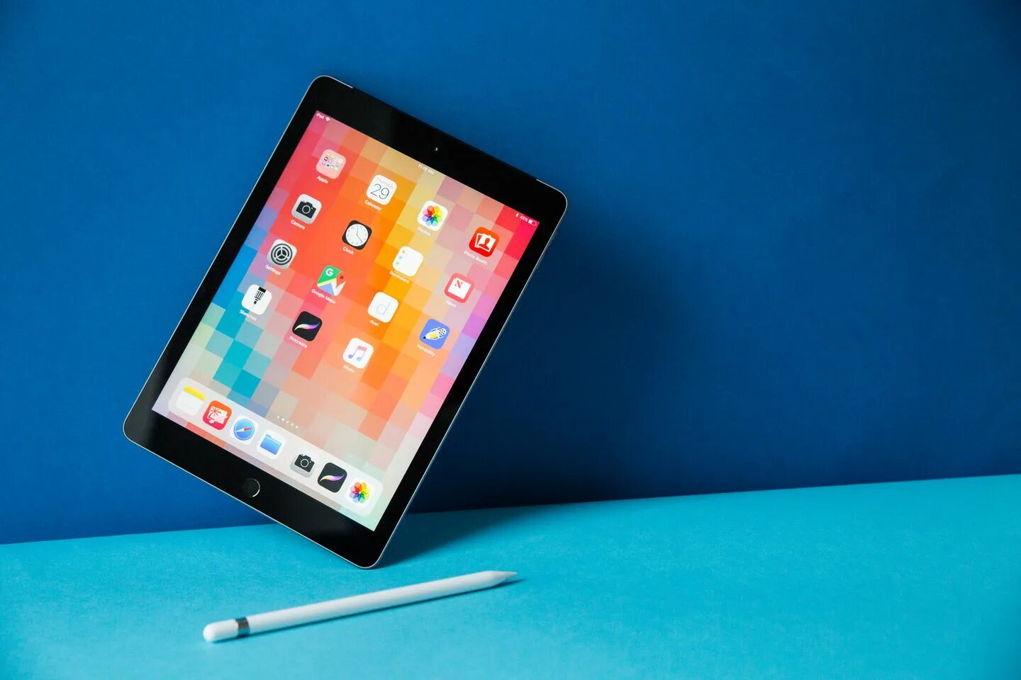 Планшет айпад. Apple IPAD 9.7 (2018). Эппл айпад 2018. IPAD Air 2018. Айпад АИР 2018.