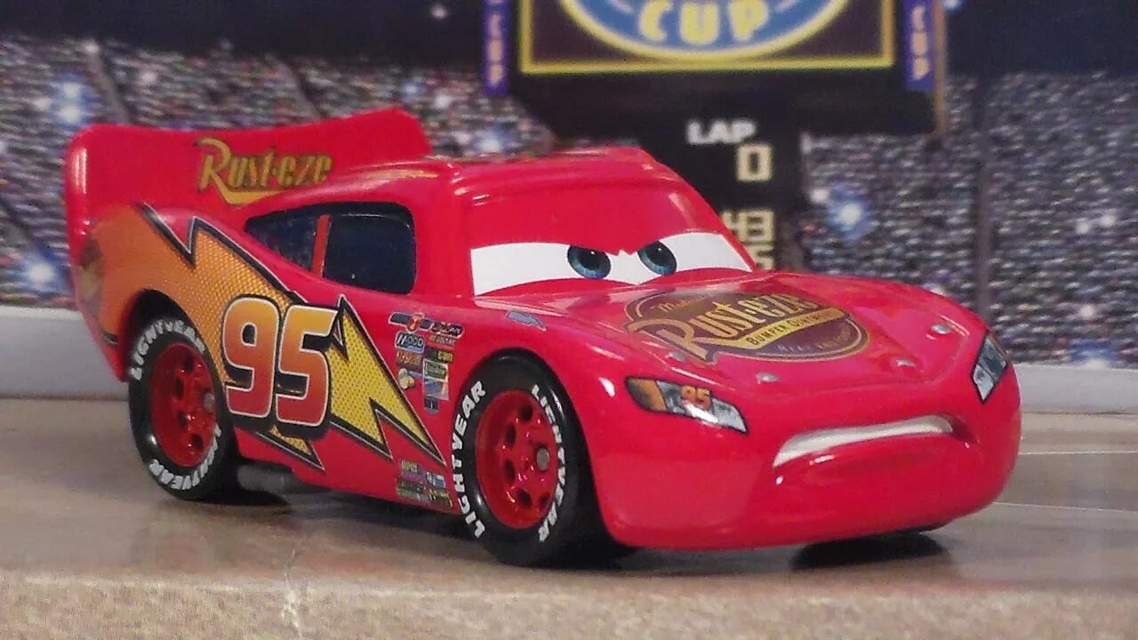 Там маквин. Молния 95 молния Маккуин. Lightning MCQUEEN 95. MCQUEEN молния Маккуин. Тачки Lightning MCQUEEN 95.