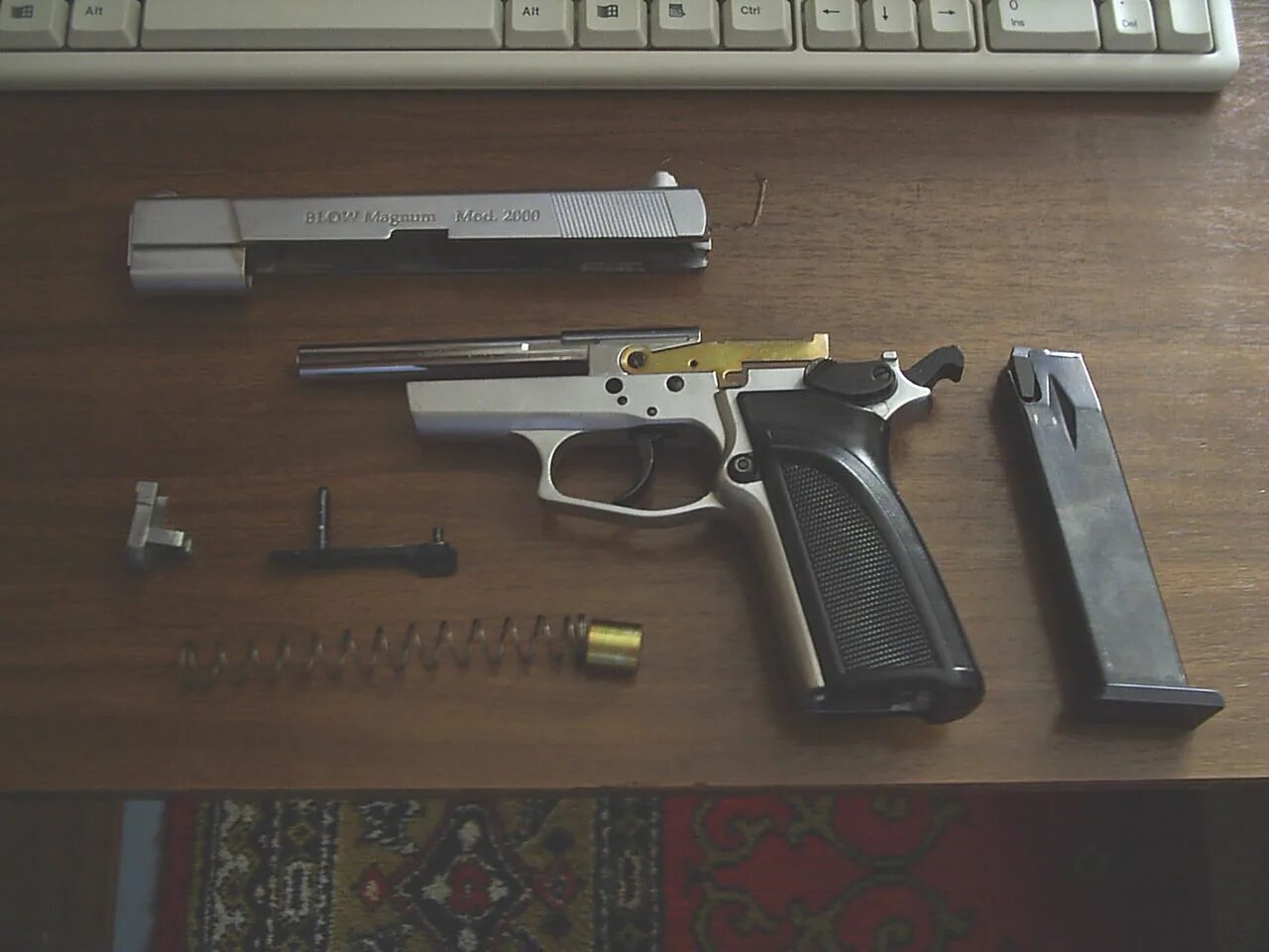Magnum 2000. Блоу-магнум 2000. blow magnum mod 2000. магнум 2000 пистолет. газов пистолет voltran blow magnum.
