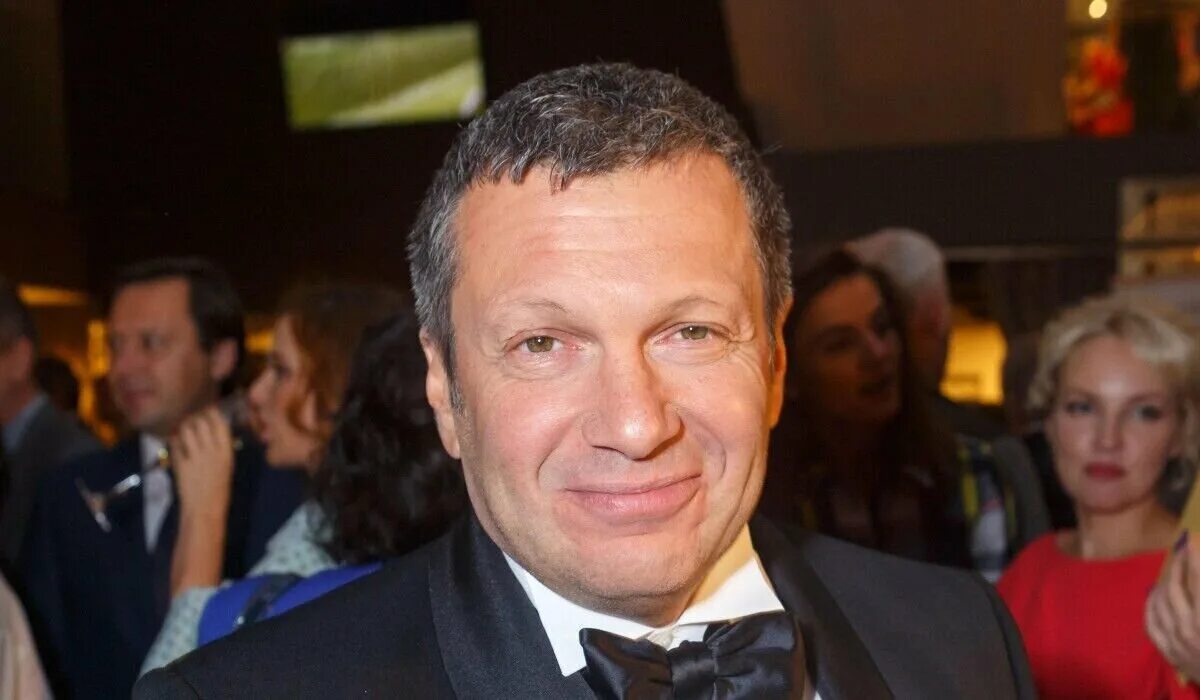 Владимир рудольфович соловьев биография личная жизнь У известного телеведущего Владимира Соловьева родился восьмой ребёнок