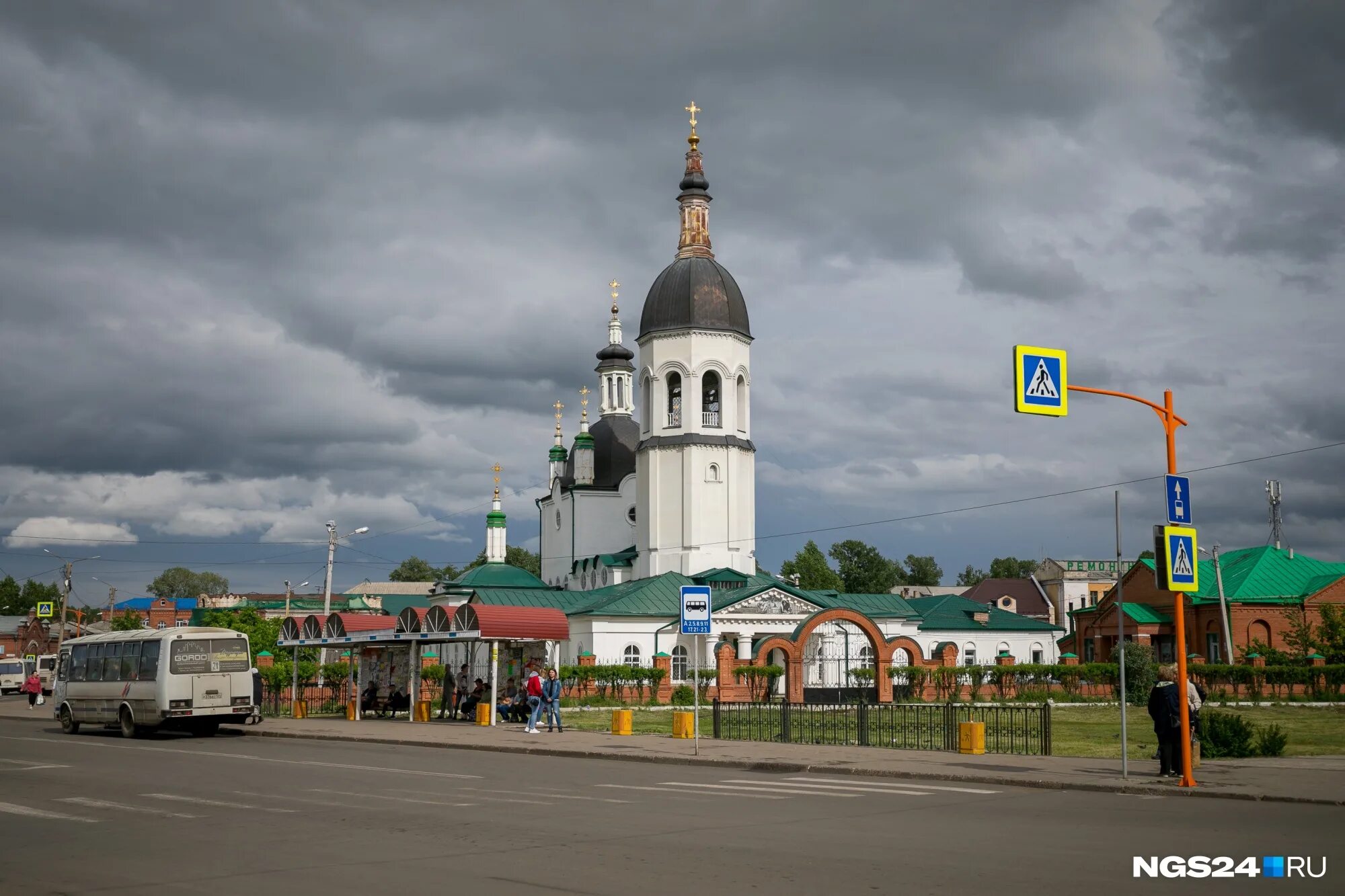 Сайты г канска. Церковь в Канске на площади Коростелева. Г Канск Красноярский край. Канск площадь города.