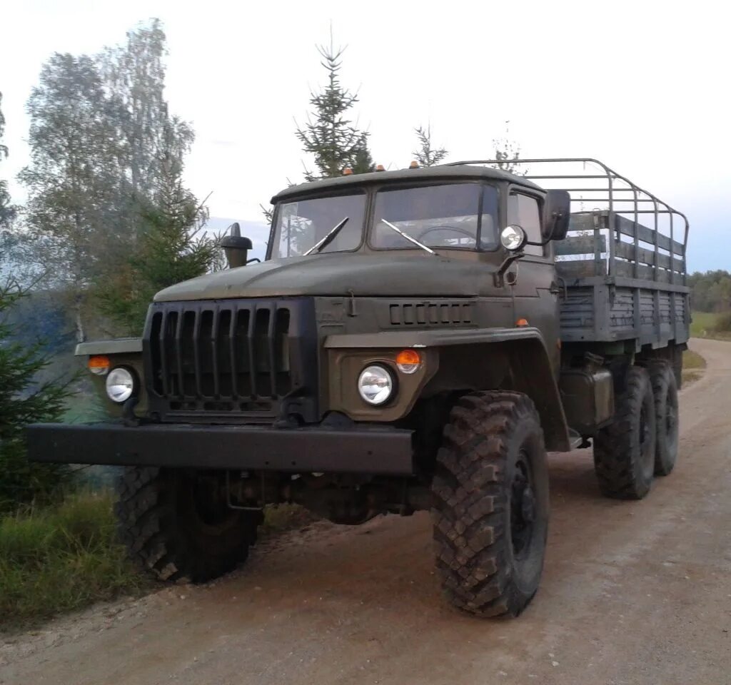 Урал б у красноярск. Урал 4320 с 536. "шасси урал-4320 без кабины". Урал б у красноярск. Урал лесовоз с кму.