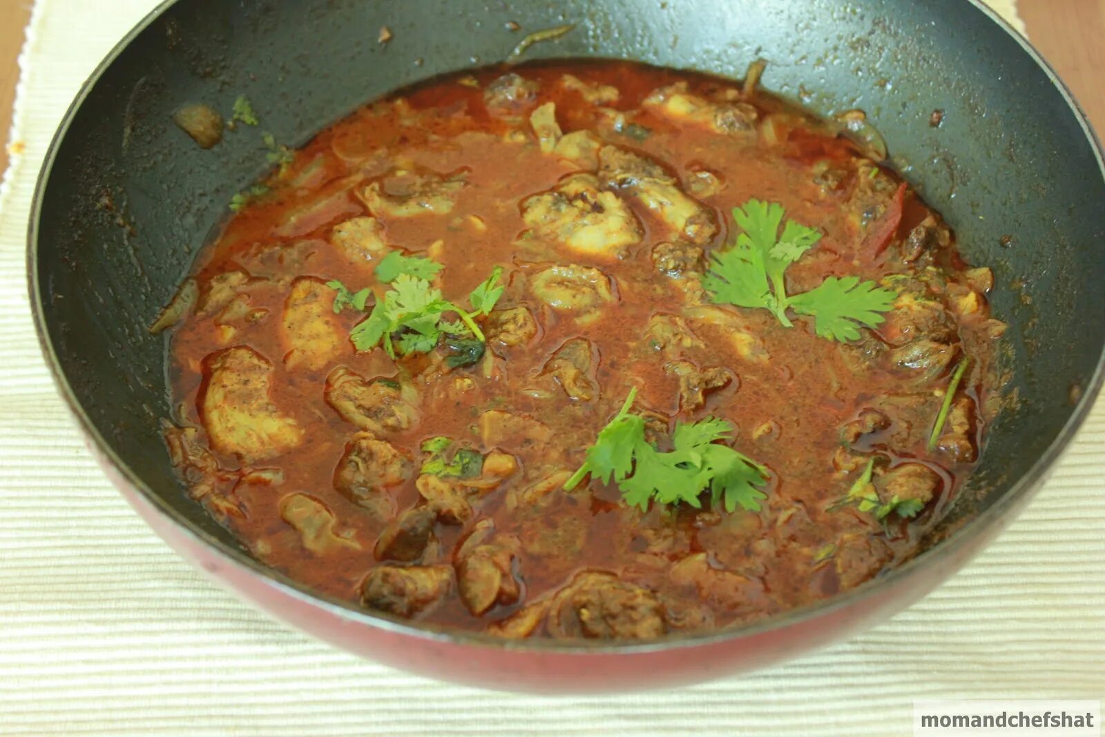 Рецепт подлива с сердечками. Куриные сердечки с подливкой. подлива из куриных сердечек. куриные сердечки с подливой. подлив из куриных сердечек.