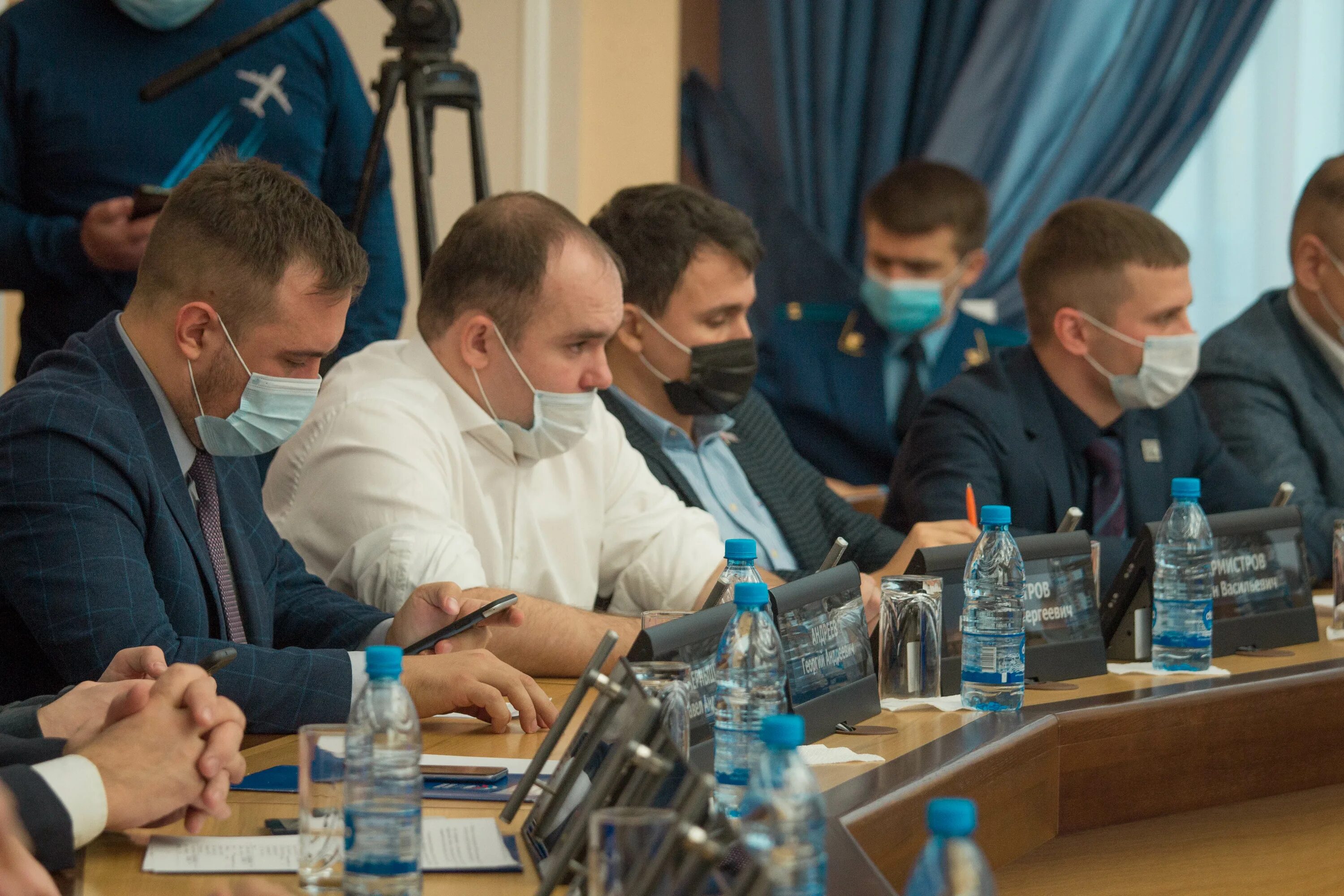 Депутат совета депутатов новосибирск. Сессия совета депутатов города новосибирска. Депутаты горсовета новосибирска список с фото 2004-2008. Депутаты г новосибирска. Гудовский депутат новосибирск.