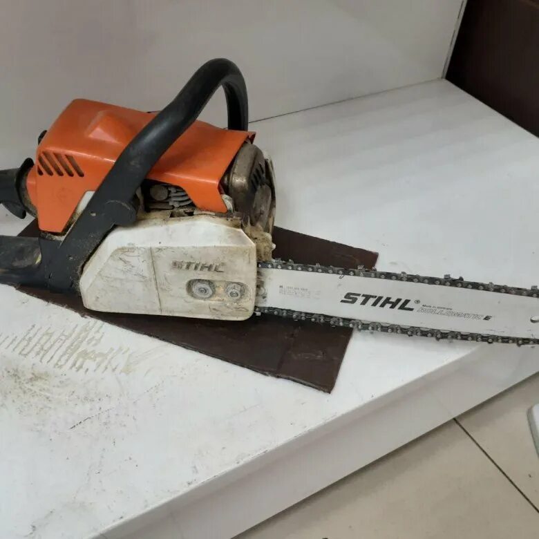 Штиль 180 в беларуси. Бензопила Stihl мс180. Пила штиль 180. Бензопила штиль МС 180. Бензиновая пила Stihl MS 180.