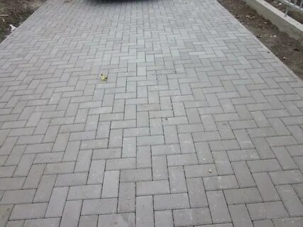 Брусчатка елочкой