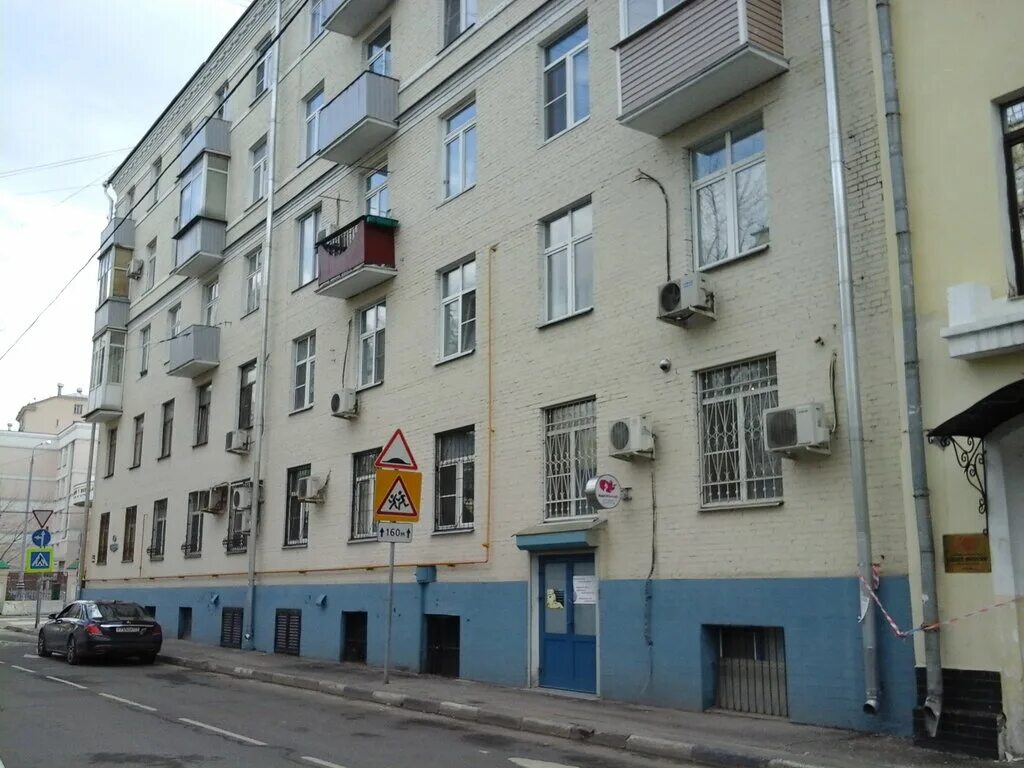 Старый Толмачевский переулок, 8