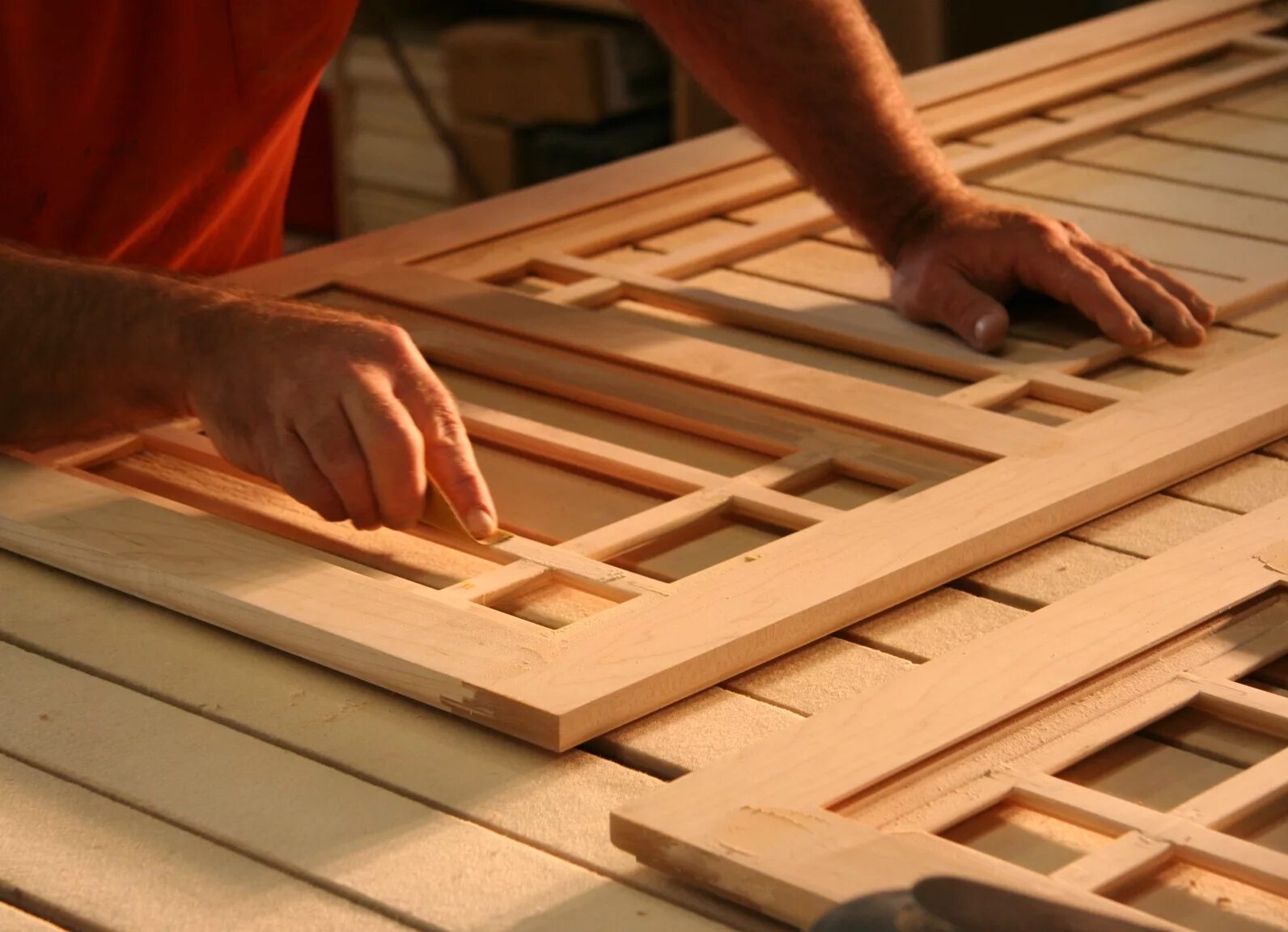 Поделки из обрезков досок своими руками. Инструменты мебельщика. Деревообрабатывающее предприятие. Изготовления мебели используют. Склад древесины.