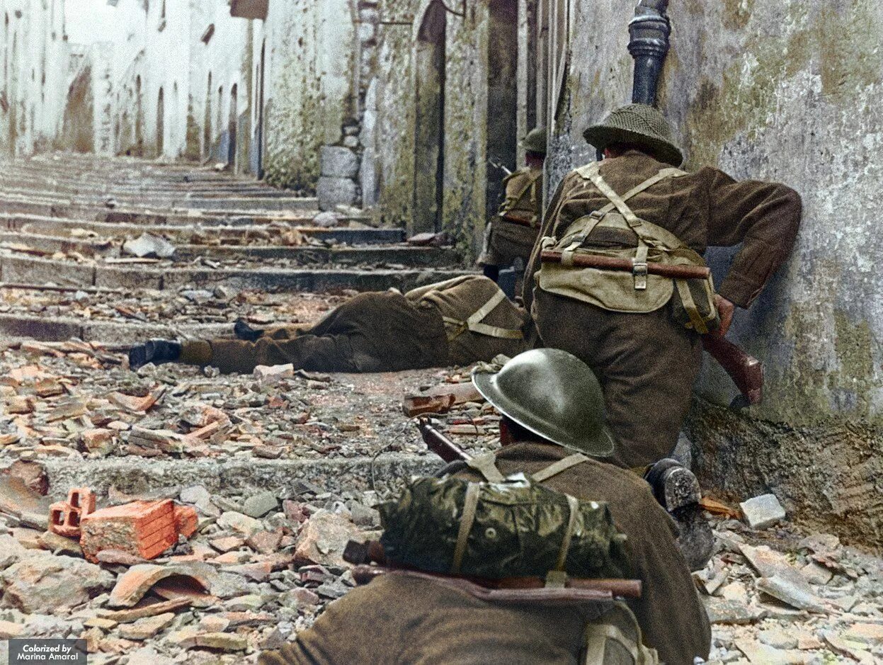 Фотографии второй мировой войны. Британские войска ведут бой в городе вторая мировая. Война 2 мировая война. Итальянская кампания (1943-1945). ВМВ вторая мировая война.