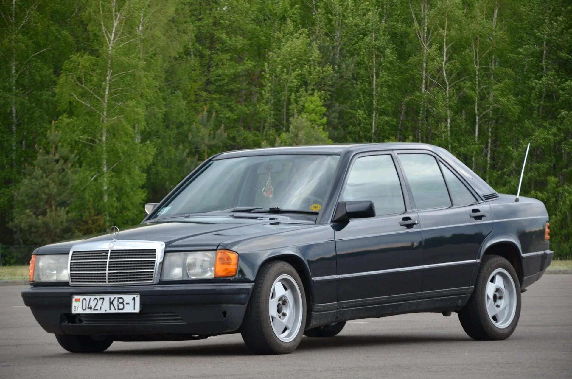 Мерседес технические. Mercedes-Benz w201. Mercedes Benz w190. Mercedes w201. Mercedes Benz 190.