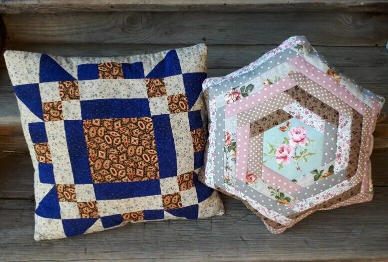 Изделия техникой пэчворк. Изделия из лоскутного шитья. Лоскутное изделие подушка. Изделия из лоскутков ткани своими руками. Бабушкины сидушки из ткани лоскуты.