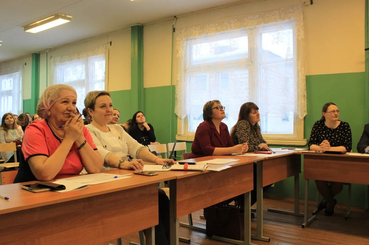 Начальник депо няндома. Дновский колледж жд. Ивановский железнодорожный колледж. Няндомский железнодорожный колледж. Няндомское медицинское училище.