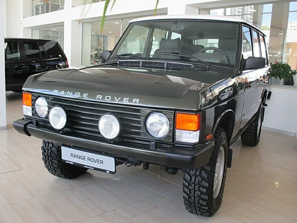 Ленд ровер 1 поколение. Land Rover range Rover 1 поколение. Land range Rover 1 поколения. Range Rover 1974. Range Rover 1 поколения кузов.