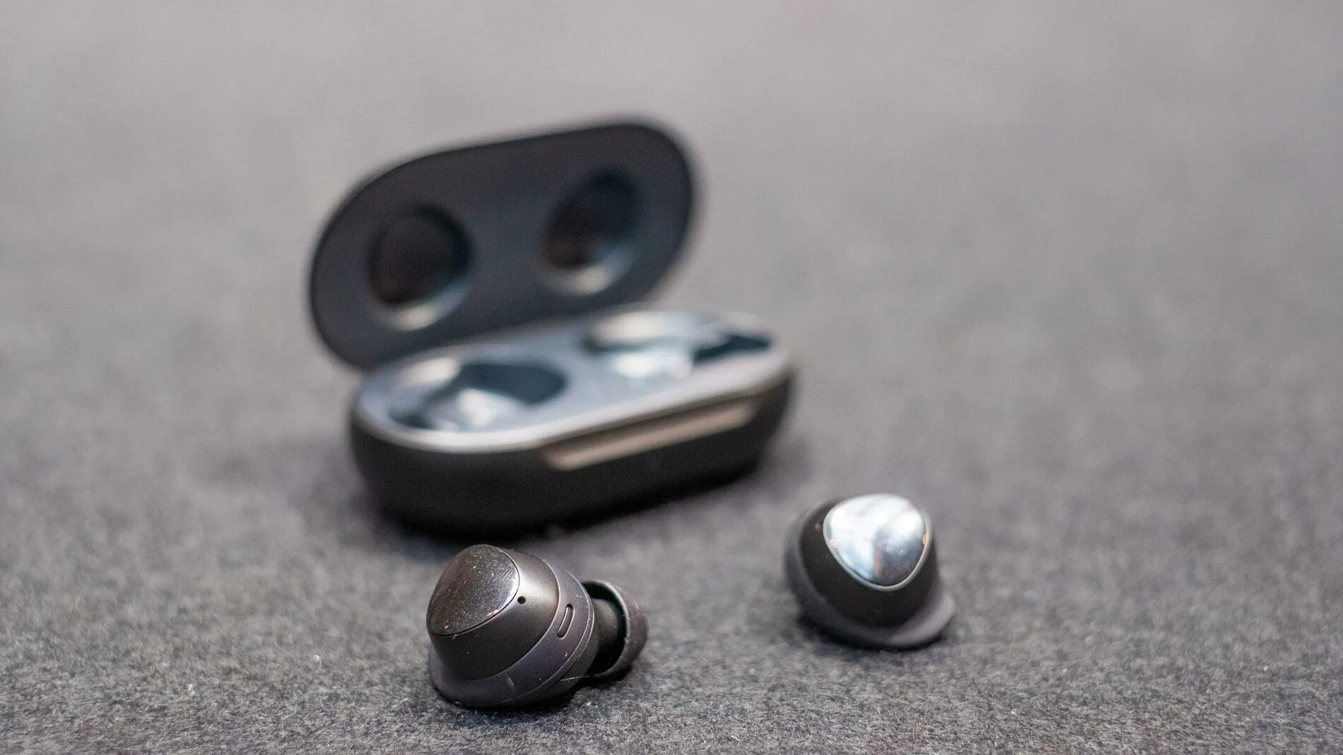 Galaxy buds 3 pro амбушюры. Наушники xiaomi buds. samsung galaxy buds 1 поколения. xiaomi buds 3 амбушюры. амбушюры для наушников samsung galaxy buds.