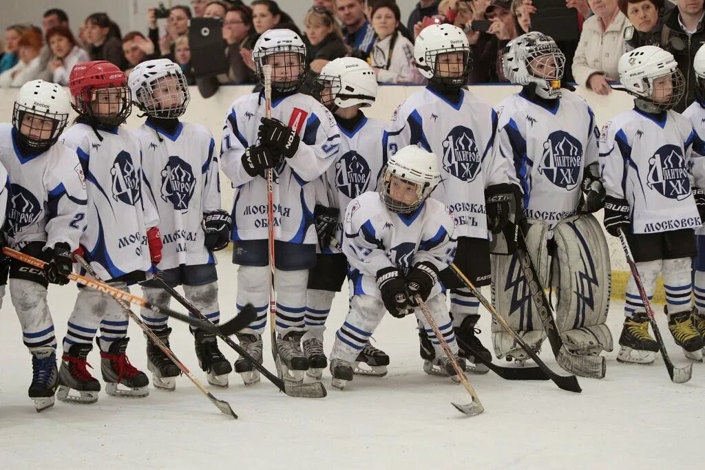 Дмитров хоккей 2006. Хк дмитров. Дмитров (хоккейный клуб). Дмитров хоккейный клуб 2006. Хк дмитров миллер.