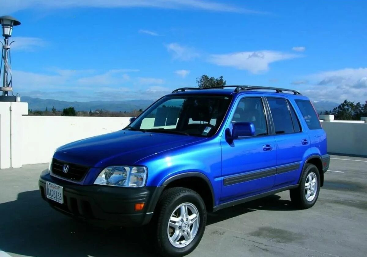 Хонда црв 2001 год. Honda CR-V 2000. Honda CRV 2000. Honda CRV 2001 синяя. Honda CRV 2000 год.