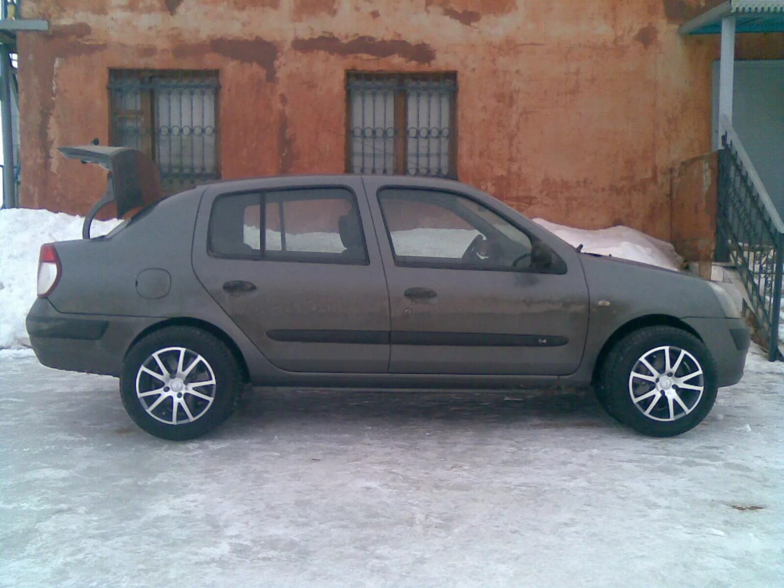 Диски Рено Симбол r14. 185/60 R14 Рено Симбол. Renault symbol 2005 185/65 14. Рено Симбол 1.4 2004. Разболтовка рено симбол