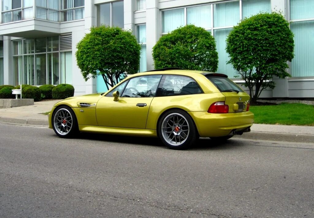 Z 003. Z3m Yellow Phoenix 30 машин. BMW z3 m Coupe. BMW z3m Yellow Phoenix. BMW z3 Yellow.