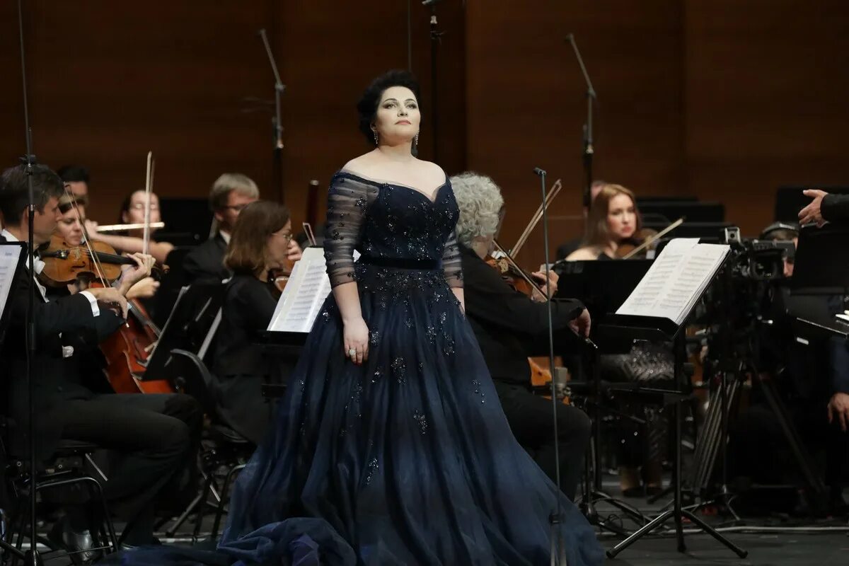 хибла герзмава фото. хибла герзмава с мужем. хибла герзмава 2019 концерт. оксана волкова оперная певица. хибла герзмава метрополитен опера.