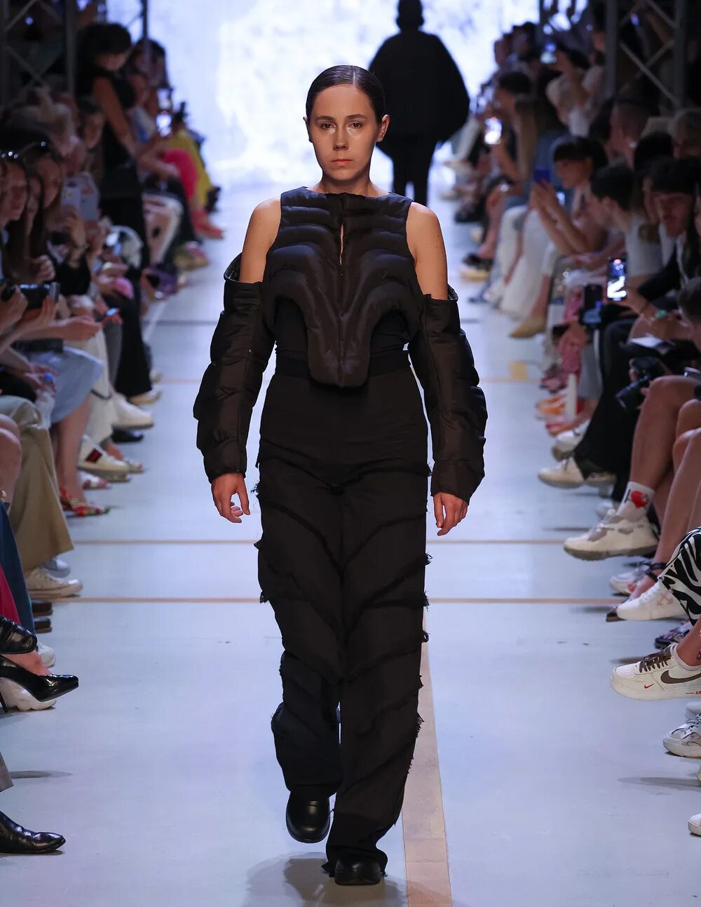 Ирис ван херпен 2020. Показ мод ведущих дизайнеров. Показ мод в москве 2022. Iris van herpen couture весна-лето. Iris van herpen одежда 2021.